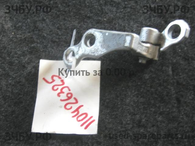 Ford Focus 2 (рестайлинг) Петля двери передней правой