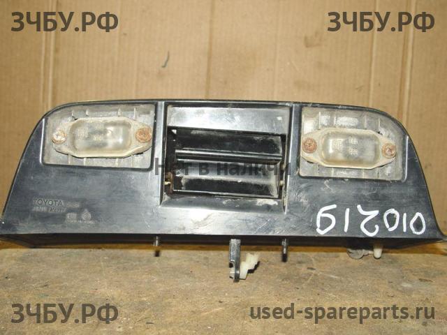 Toyota Land Cruiser 90 (PRADO) Накладка на дверь багажника