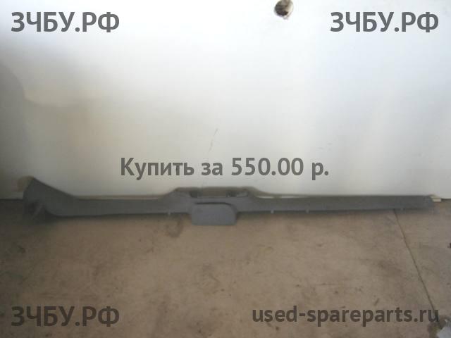 Volkswagen Jetta 4/Bora [1J2] Накладка на порог (кузов внутри)