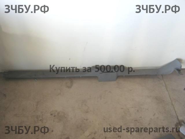 Volkswagen Jetta 4/Bora [1J2] Накладка на порог (кузов внутри)
