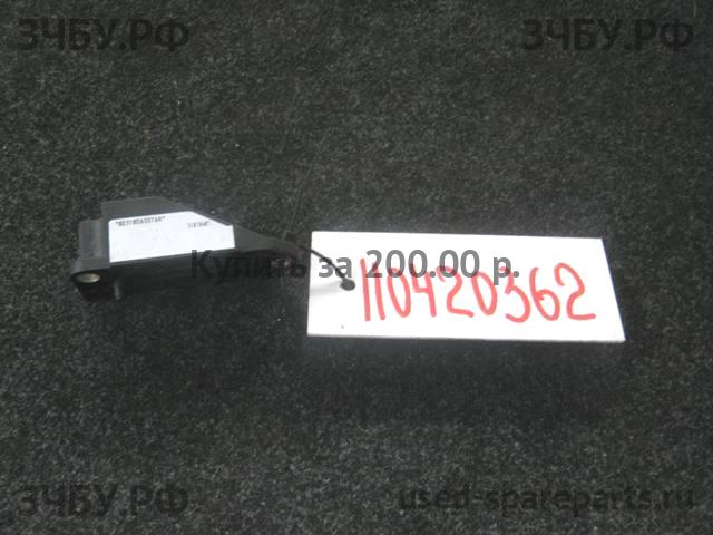 Volkswagen Jetta 4/Bora [1J2] Датчик удара AIR BAG (SRS)