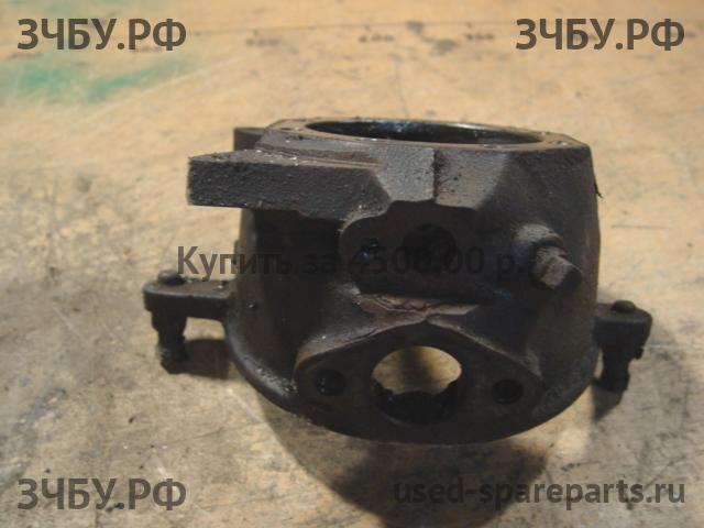 Toyota Land Cruiser 80 Кулак поворотный