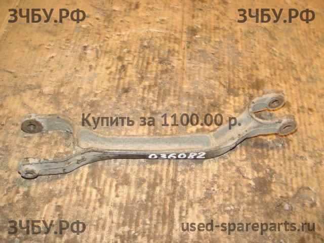 Volvo XC-90 (1) Рычаг задний