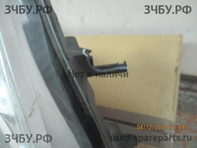 Nissan Pathfinder 2 (R51) Фара правая