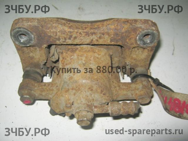Hyundai Santa Fe 1 (SM) Суппорт задний правый (в сборе со скобой)
