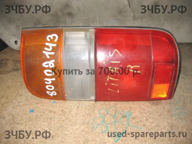 Toyota Hi Ace (4) Фонарь правый