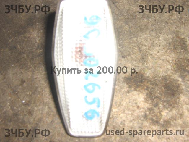 KIA Sportage 2 Указатель поворота в крыло (повторитель)
