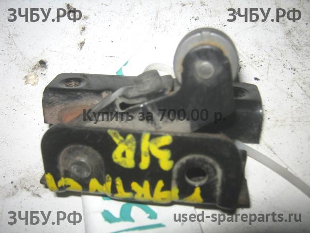 Peugeot Partner 1 (M59) Ролик двери сдвижной средний