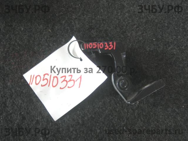 Audi A8 (2) [D3,4E] Петля двери задней левой