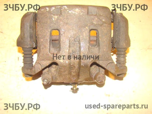 Nissan Pathfinder 2 (R51) Суппорт передний левый (в сборе со скобой)