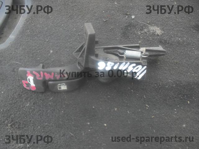 Toyota Camry 5 (V30) Ручка открывания багажника