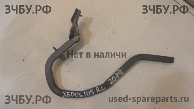 Mazda Xedos 6 Петля крышки багажника левая