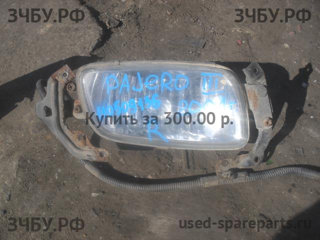 Mitsubishi Pajero/Montero 3 ПТФ правая