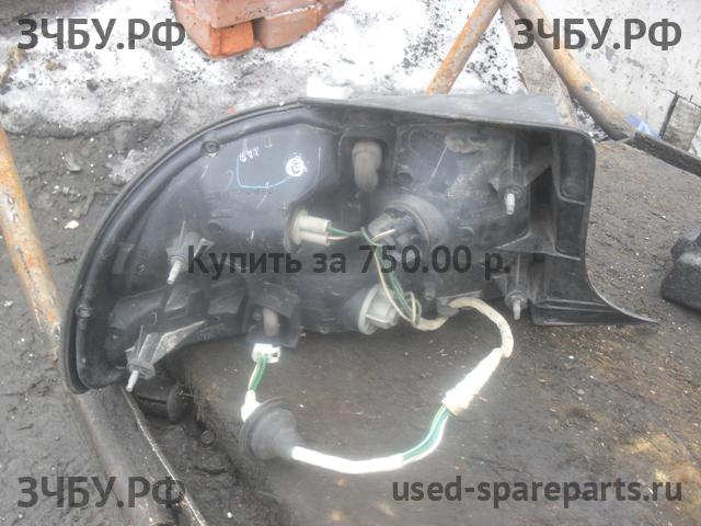 Lexus GS (1) 300 Фонарь правый