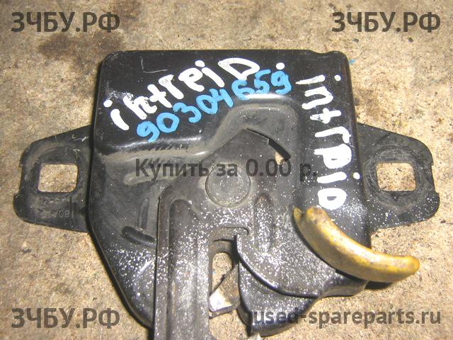 Dodge Intrepid 2 Замок капота
