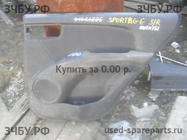KIA Sportage 2 Обшивка двери задней правой