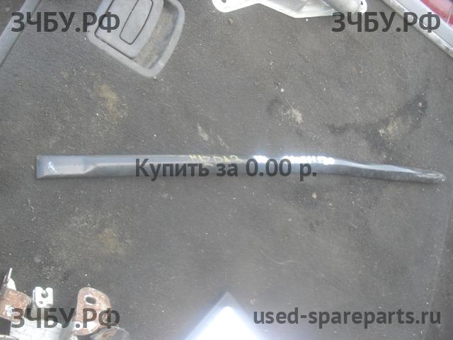 Mazda 3 [BK] Молдинг двери задней левой