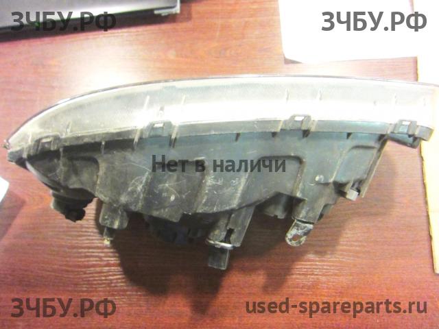 Hyundai Elantra 1 Фара правая
