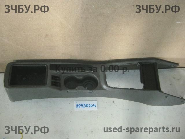 KIA Spectra Консоль между сиденьями (Подлокотник)