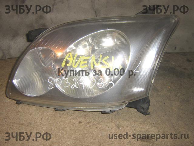 Toyota Avensis 2 Фара левая