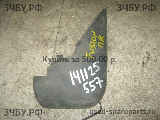 Ford Fusion Брызговик передний правый