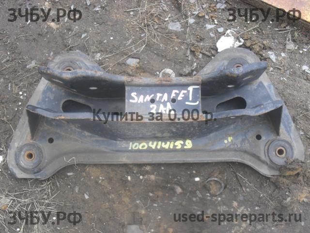 Hyundai Santa Fe 1 (SM) Балка задняя поперечная