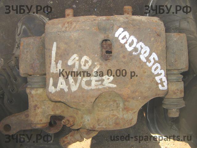 Mitsubishi Lancer 9 [CS/Classic] Суппорт передний левый (в сборе со скобой)