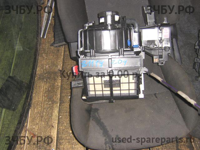 Mitsubishi L200 (4)[KB] Корпус отопителя (корпус печки)