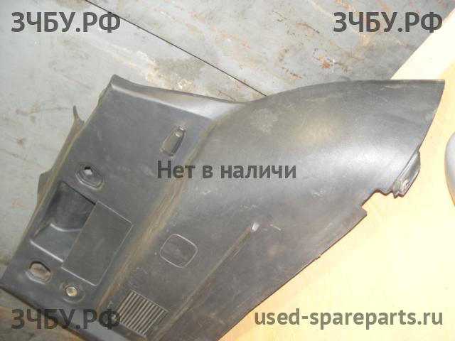 Mitsubishi Pajero Pinin (H60) Обшивка багажника