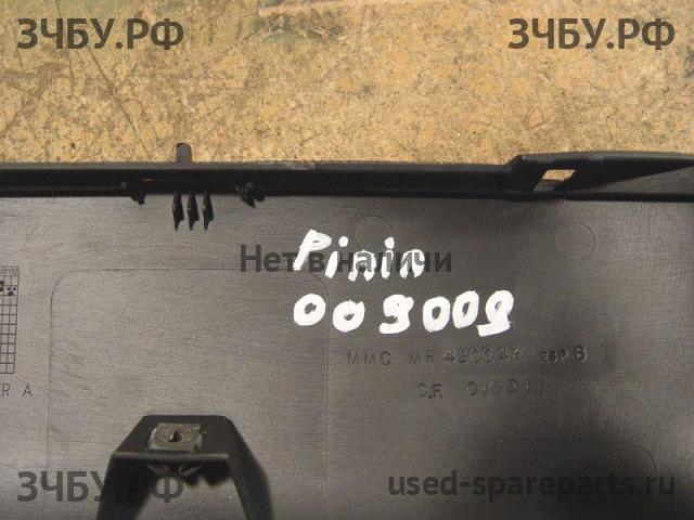 Mitsubishi Pajero Pinin (H60) Накладка декоративная на торпедо