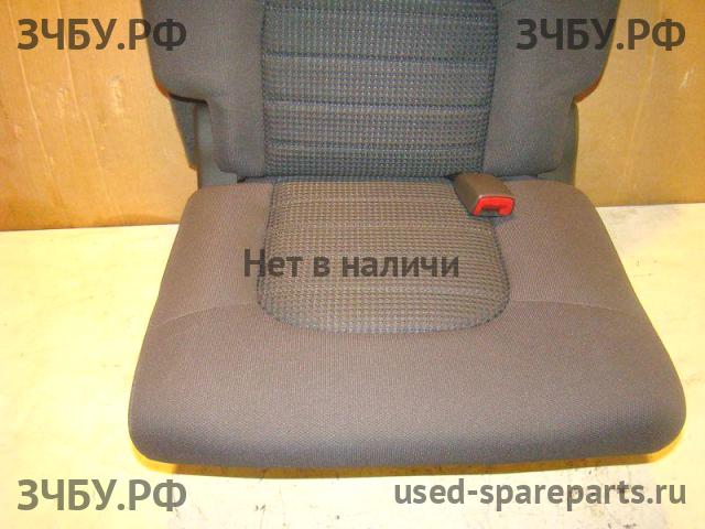 Nissan Pathfinder 2 (R51) Сиденье
