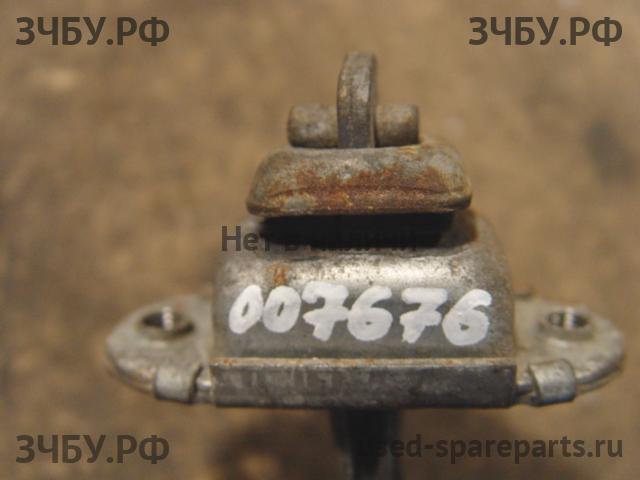 Nissan Terrano 1 /Pathfinder 1 (WD21) Ограничитель двери
