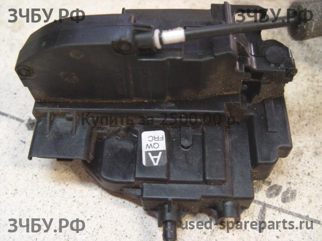 Nissan Pathfinder 2 (R51) Замок двери задней правой