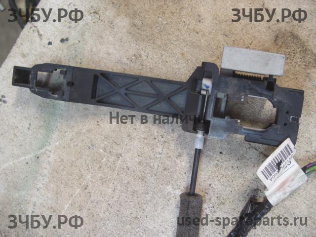 Nissan Pathfinder 2 (R51) Замок двери задней левой