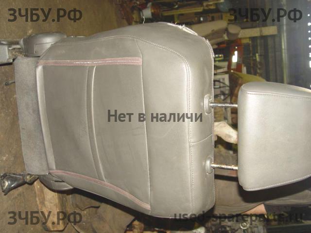 Nissan Navara 1 (D40) Сиденье