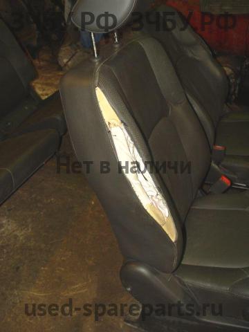 Nissan Navara 1 (D40) Сиденье