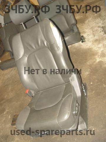 Nissan Navara 1 (D40) Сиденье