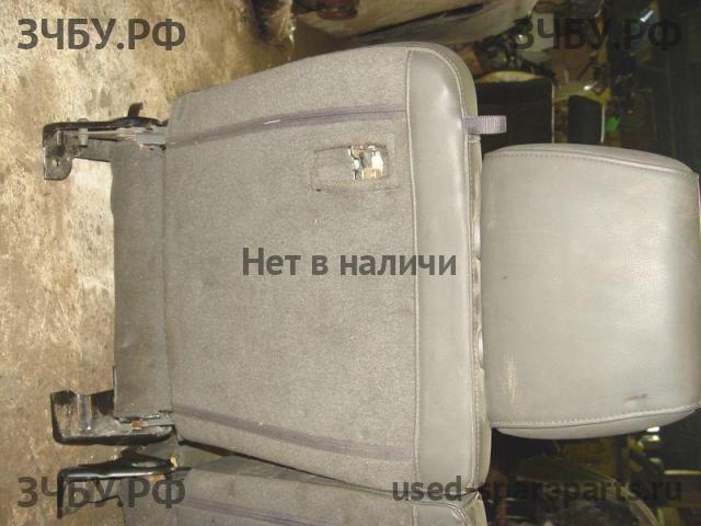 Nissan Navara 1 (D40) Сиденье