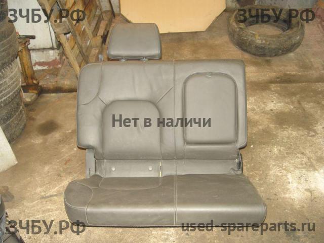 Nissan Navara 1 (D40) Сиденье