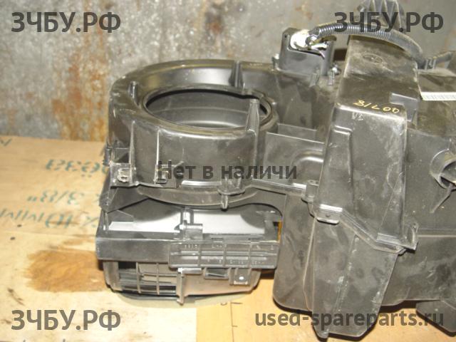 Nissan Pathfinder 2 (R51) Корпус отопителя (корпус печки)