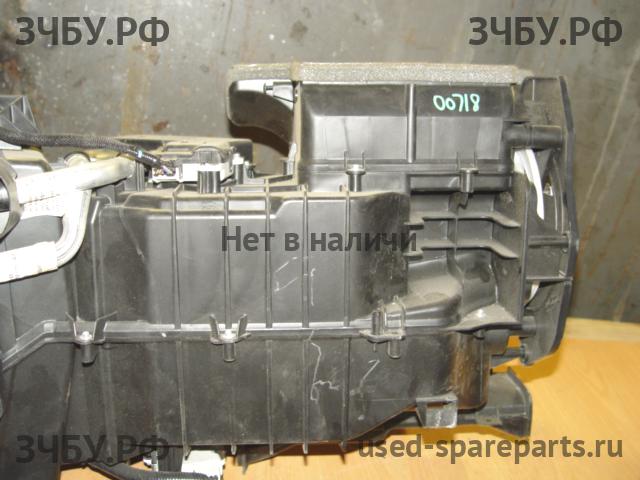Nissan Pathfinder 2 (R51) Корпус отопителя (корпус печки)