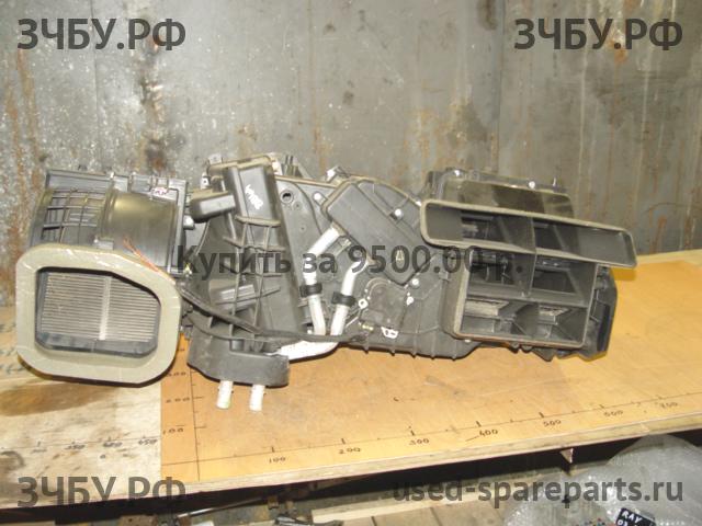 Nissan Pathfinder 2 (R51) Корпус отопителя (корпус печки)