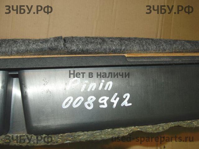 Mitsubishi Pajero Pinin (H60) Бардачок