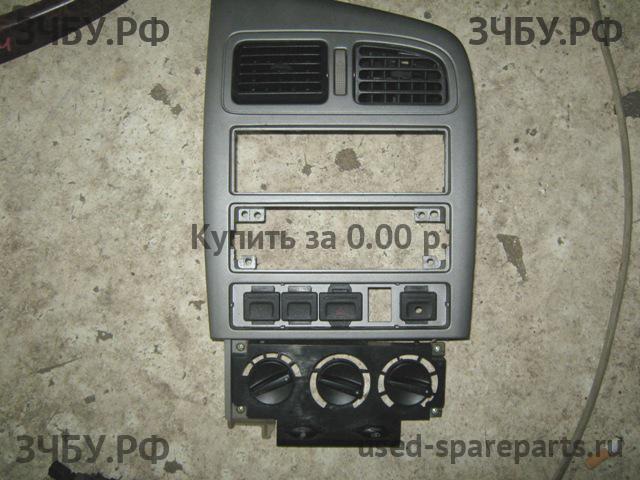 Chery Amulet (A15) Накладка декоративная на торпедо