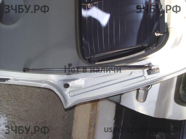 Hyundai Santa Fe 1 (SM) Петля двери багажника