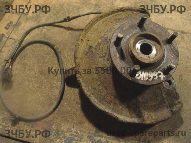 Mitsubishi Outlander 1 (CU) Кулак поворотный передний правый (со ступицей)