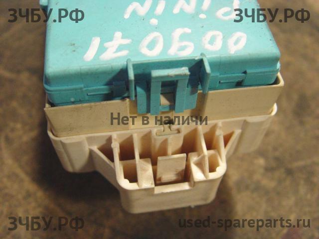 Mitsubishi Pajero Pinin (H60) Блок предохранителей