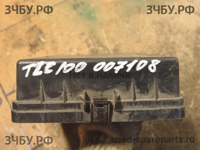 Toyota Land Cruiser 100 Бардачок