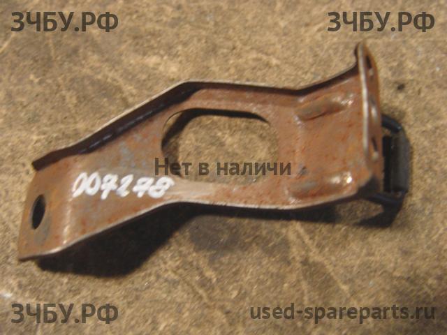 Toyota Land Cruiser 100 Кронштейн