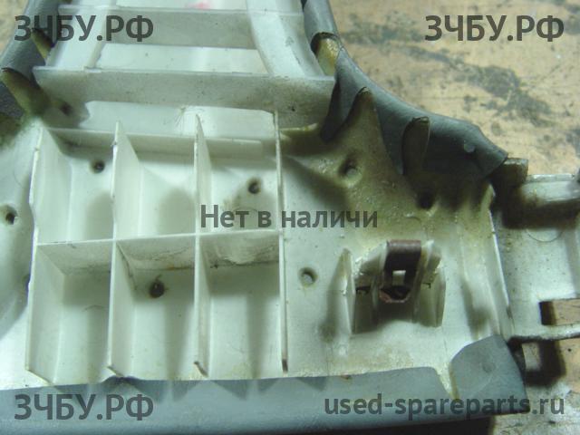 Toyota Land Cruiser 100 Накладка